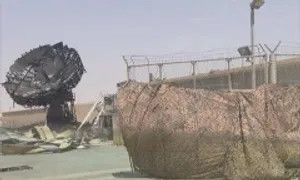 Xuất hiện ảnh ăng-ten Mỹ cháy đen sau khi trúng tên lửa Iran Xuất hiện ảnh ăng-ten Mỹ cháy đen sau khi trúng tên lửa Iran