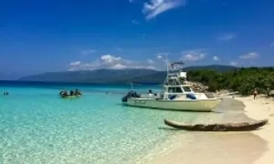 Hai thanh niên ủ mưu lập đội quân vô gia cư đi chiếm đảo Caribe